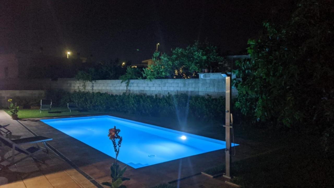 B&B Hotel Helios Uggiano La Chiesa Bagian luar foto