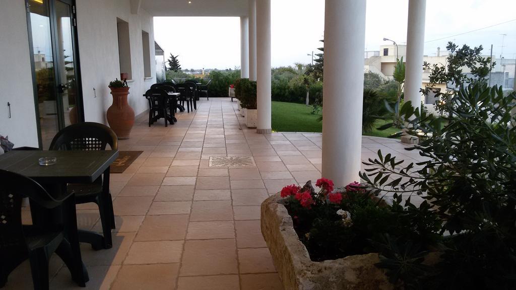 B&B Hotel Helios Uggiano La Chiesa Bagian luar foto